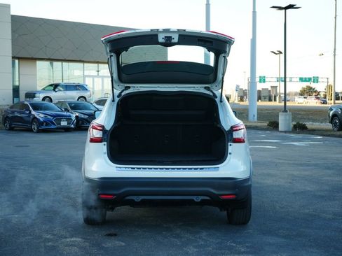 Used 2020 Nissan Rogue Sport SV w/ All-Weather Package image 10