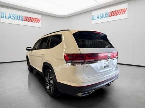 Used 2025 Volkswagen Atlas SE AWD/4WD image 5