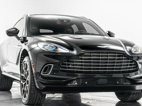 Used 2021 Aston Martin DBX AWD/4WD image 3