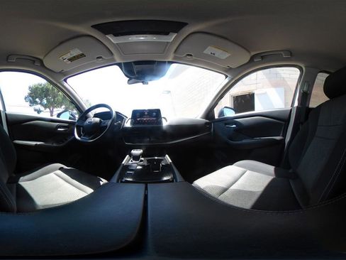 Used 2025 Nissan Rogue SV FWD image 44