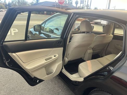 Used 2014 Subaru Impreza 2.0i AWD/4WD image 18