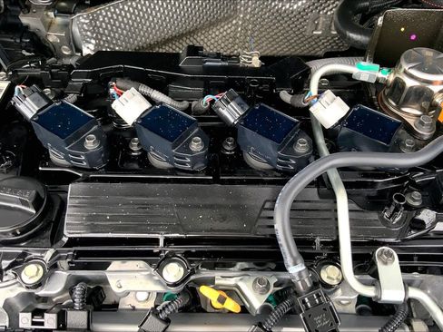 Used 2025 Toyota Corolla LE image 31