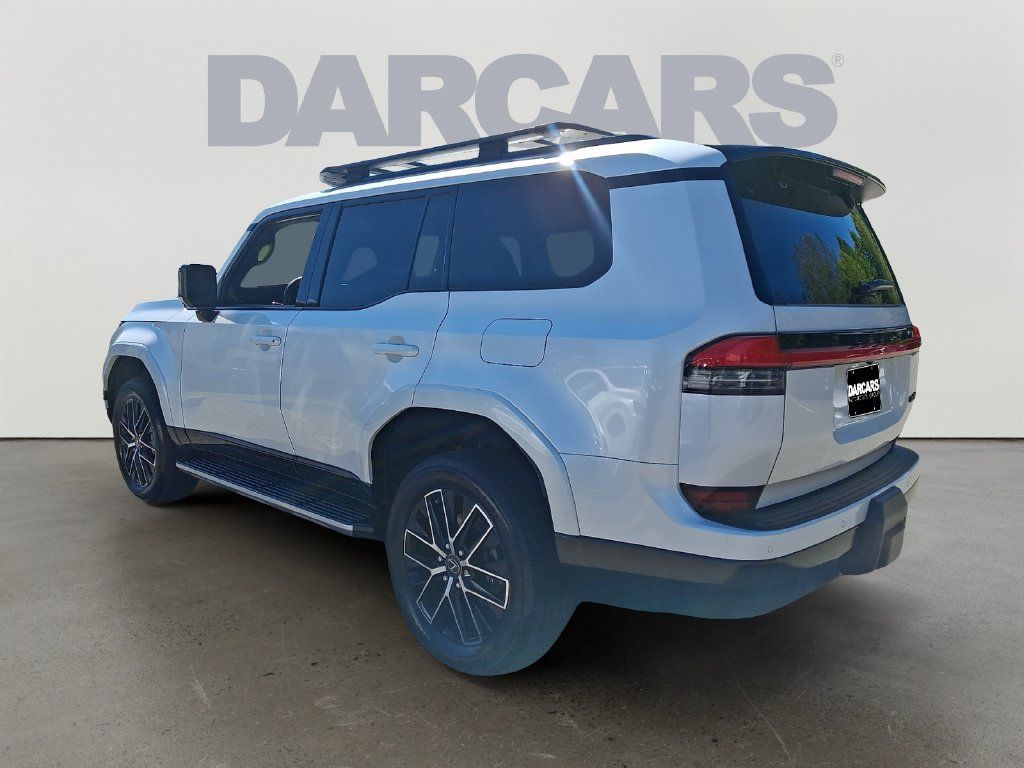 Used 2024 Lexus GX 550 w/ Accessory Package (31) AWD/4WD image 4