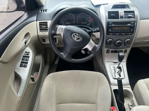 Used 2012 Toyota Corolla LE FWD image 9