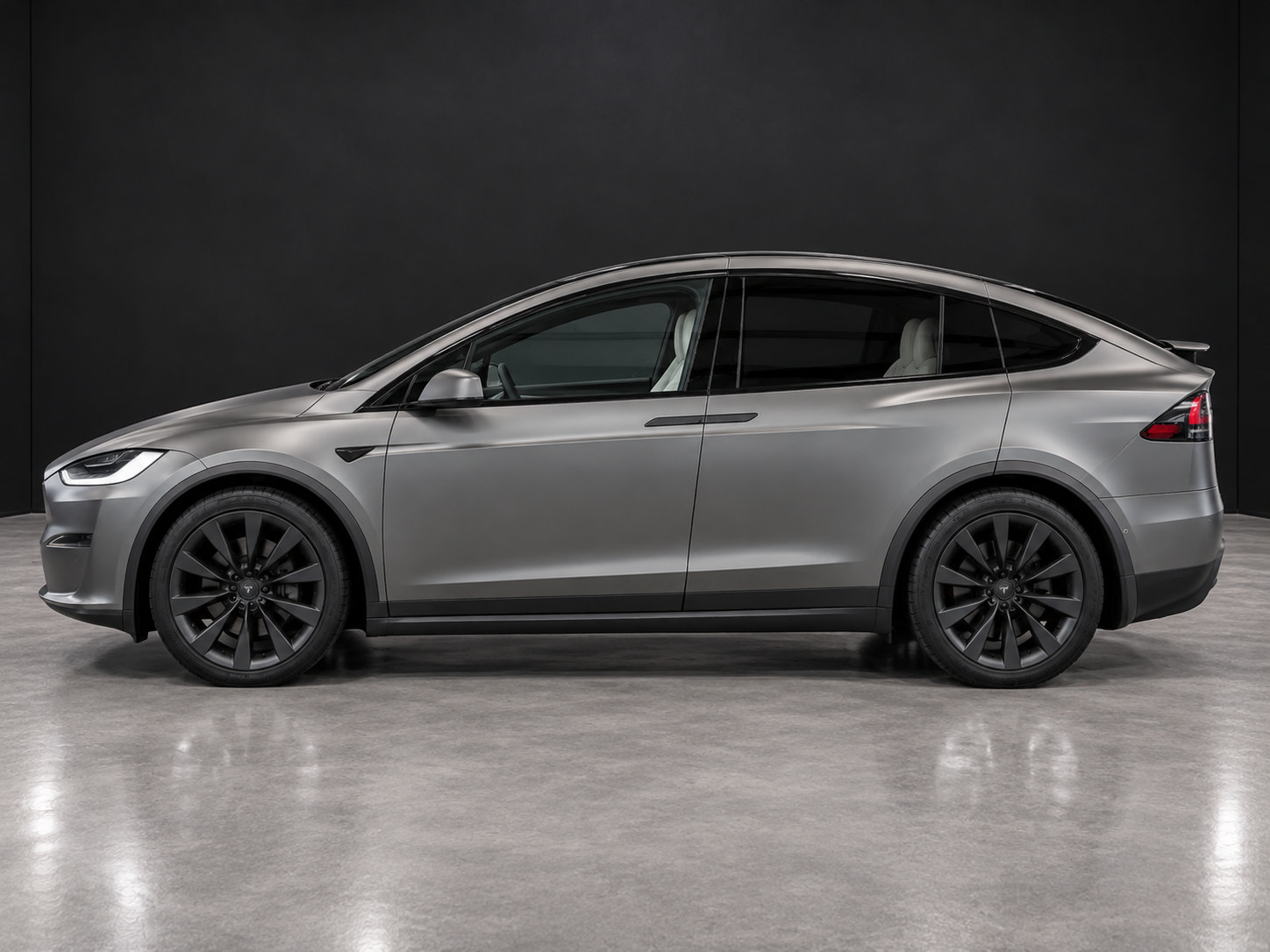 Used 2022 Tesla Model X Plaid AWD/4WD image 3
