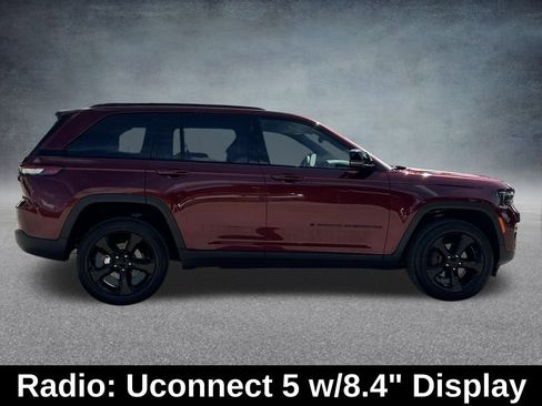 Certified 2024 Jeep Grand Cherokee Altitude image 6