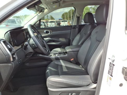 Used 2022 Kia Sorento EX w/ Panoramic Sunroof Package image 20