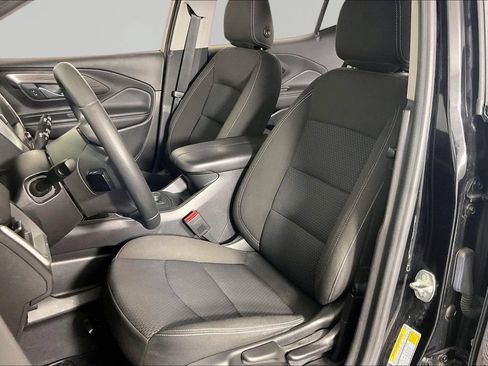 Used 2024 GMC Terrain SLE FWD image 16