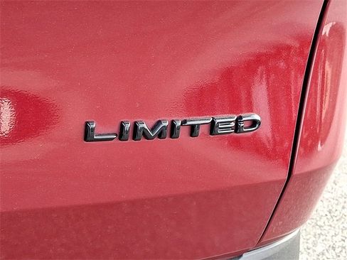 Used 2024 Toyota Grand Highlander Limited image 31