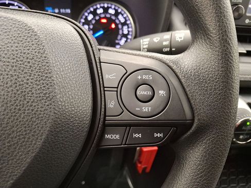 Certified 2022 Toyota RAV4 LE image 18