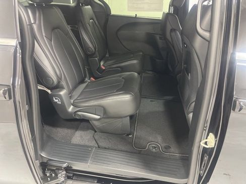 New 2026 Chrysler Pacifica Select image 26