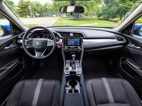 Used 2018 Honda Civic EX-T image 2