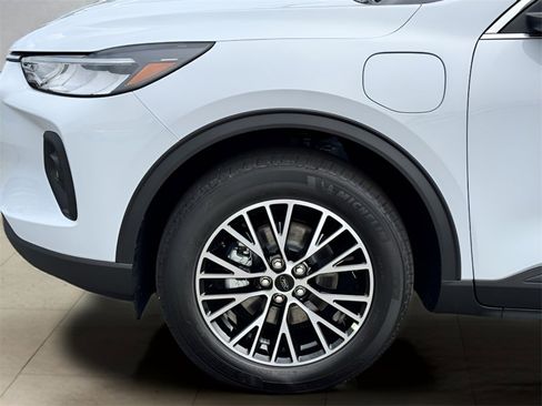 New 2025 Ford Escape SE image 43