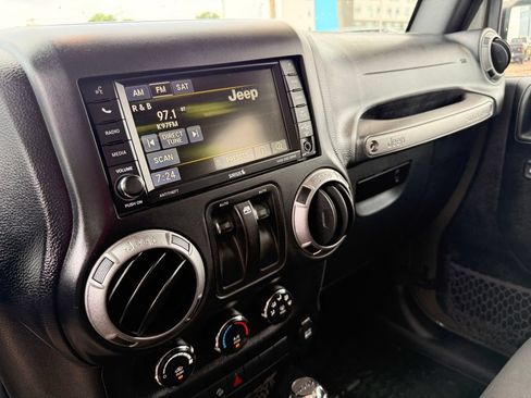 Used 2016 Jeep Wrangler Sport AWD/4WD image 34