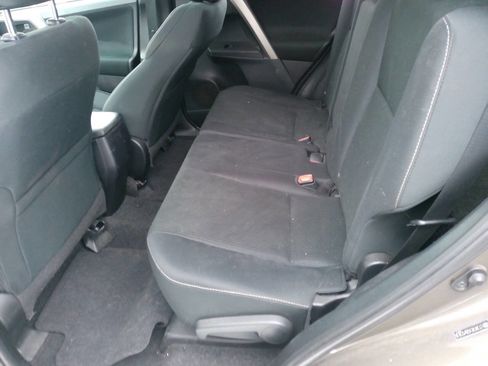 Used 2013 Toyota RAV4 XLE image 29