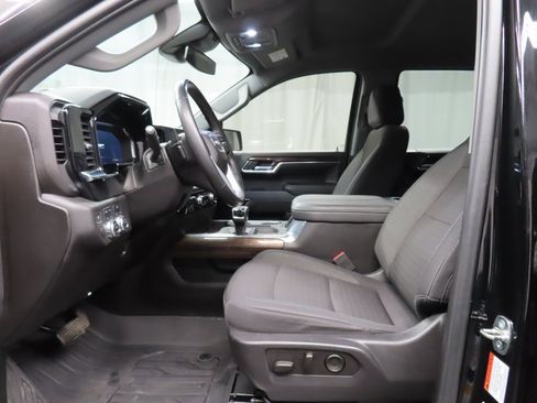 Used 2023 GMC Sierra 1500 Elevation image 9