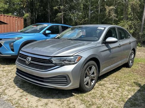 Used 2023 Volkswagen Jetta SE FWD image 7