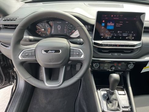 New 2026 Jeep Compass Latitude image 7