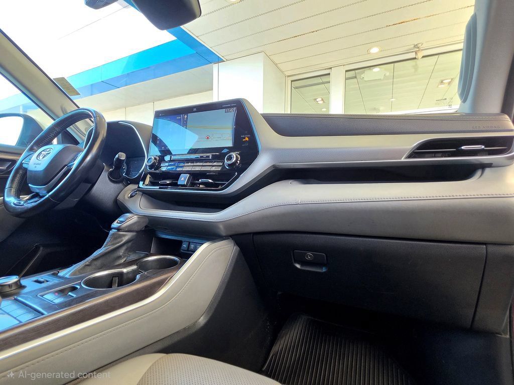 Used 2021 Toyota Highlander Platinum AWD/4WD image 75