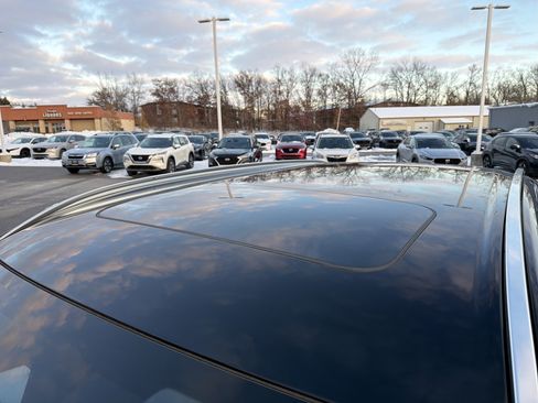 Certified 2024 MAZDA CX-90 Plug-In Hybrid w/ Preferred image 9