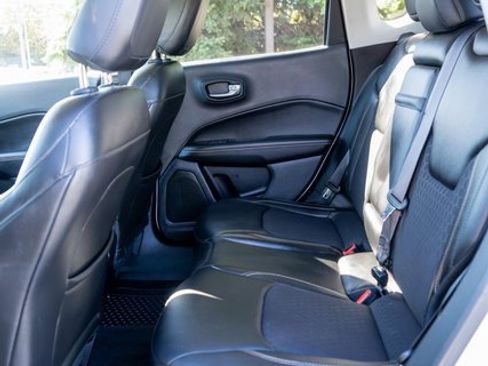 Used 2018 Jeep Compass Latitude w/ Cold Weather Group image 13