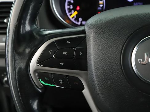 Used 2019 Jeep Grand Cherokee Altitude image 11