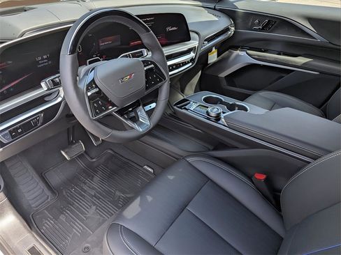 New 2026 Cadillac Lyriq V image 6