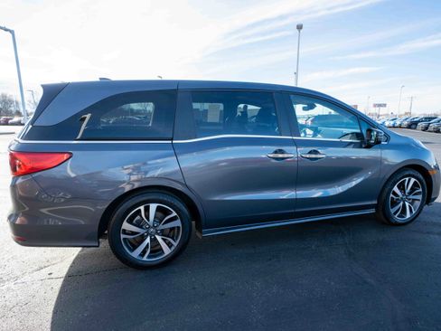 Certified 2024 Honda Odyssey Touring image 6
