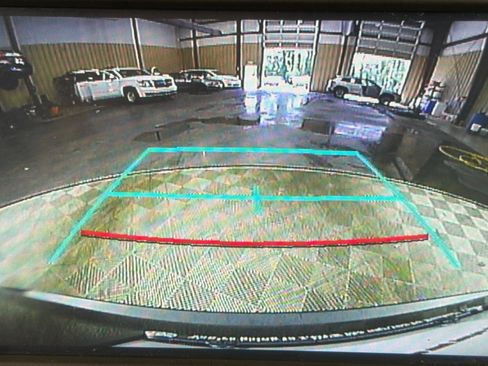 Used 2020 Toyota RAV4 XLE AWD/4WD image 29