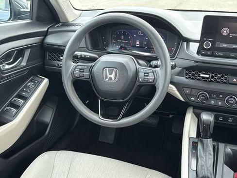Used 2023 Honda Accord EX image 24