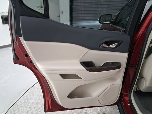 Used 2023 GMC Acadia Denali w/ Denali Ultimate Package image 29