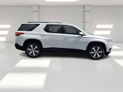 Certified 2021 Chevrolet Traverse LT w/ LT Premium Package image 6