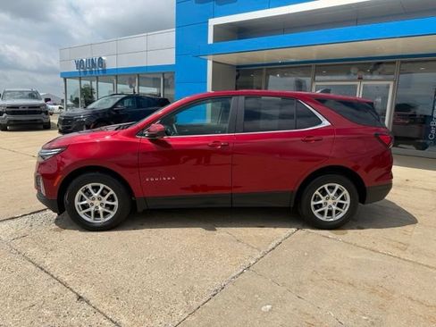 Used 2024 Chevrolet Equinox LT AWD/4WD image 2