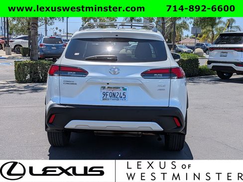 Used 2023 Toyota Corolla Cross XLE w/ Convenience Package AWD/4WD image 9