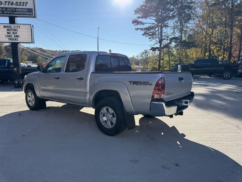 Used 2012 Toyota Tacoma PreRunner image 8
