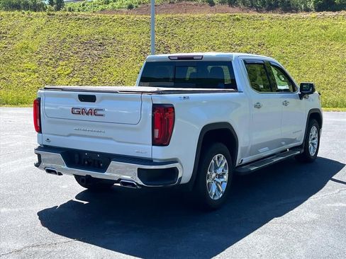 Used 2021 GMC Sierra 1500 SLT w/ SLT Premium Plus Package AWD/4WD image 4