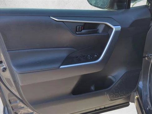 Used 2023 Toyota RAV4 LE FWD image 8