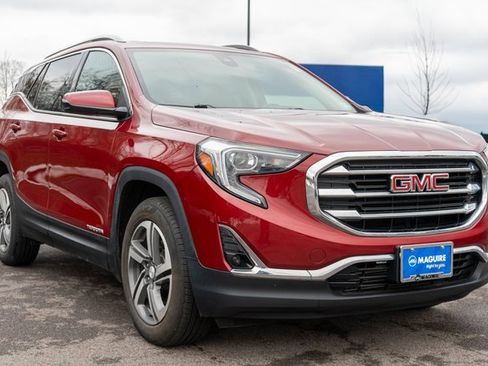 Used 2021 GMC Terrain SLT w/ Infotainment Package II image 4
