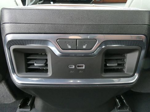 Certified 2025 GMC Sierra 2500 Denali Ultimate AWD/4WD image 20