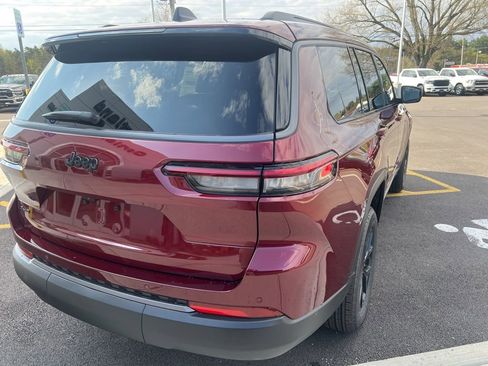 New 2026 Jeep Grand Cherokee L 4WD image 10