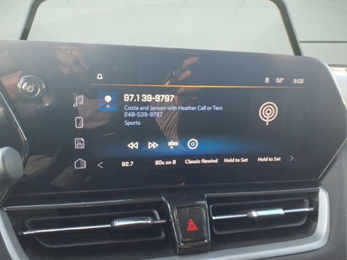 Used 2025 Chevrolet TrailBlazer LT AWD/4WD image 14