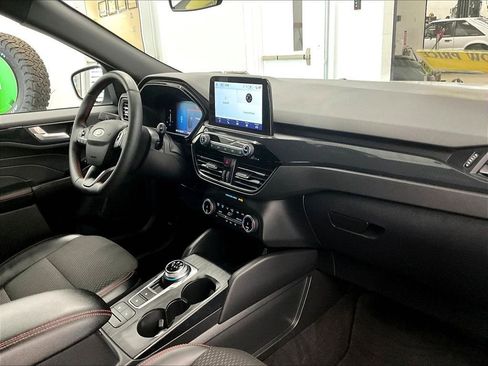 Used 2025 Ford Escape ST-Line Select image 14