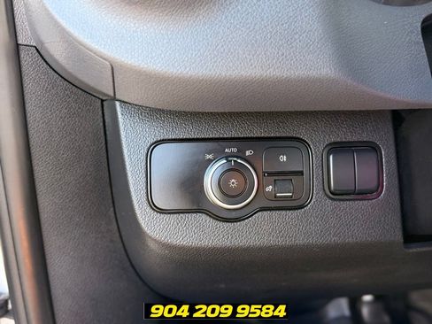 Used 2019 Mercedes-Benz Sprinter 2500 image 14