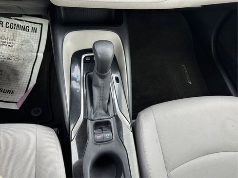 Used 2021 Toyota Corolla LE w/ Carpet Mat Package (TMS) image 15