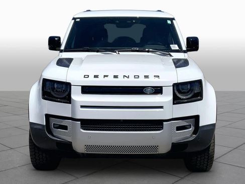 Used 2025 Land Rover Defender 110 S AWD/4WD image 4