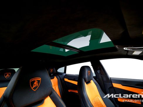 Used 2021 Lamborghini Urus image 29