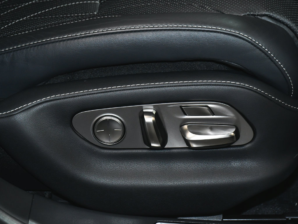 Used 2022 Lexus LS 500h AWD w/ Luxury Package image 67