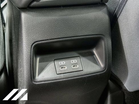 Used 2023 Toyota Corolla SE w/ SE Premium Package FWD image 27