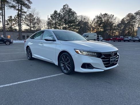 Certified 2021 Honda Accord EX-L image 6