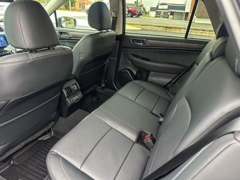 Used 2019 Subaru Outback 2.5i Limited AWD/4WD image 21